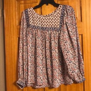 New never worn ladies blouse